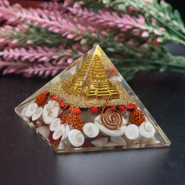 Lakshmi Pyramid (70–75 MM)