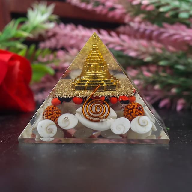Lakshmi Pyramid (70–75 MM) - hover