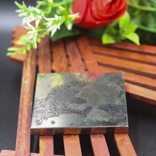 Pyrite Plate big - hover